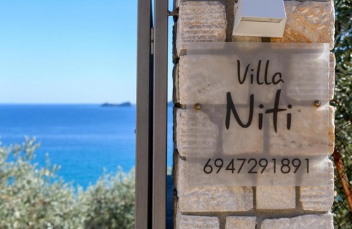 Golden Beach Villa | Villa Niti