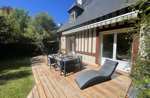 Tourgeville Villa | Villa on Deauville, near beach, area of clairefontaine (swimming pool and tennis)