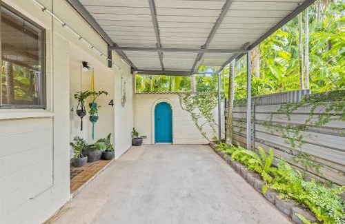 Fannie Bay House | Villa Palma - A Leafy Chic Retreat by the Foreshore