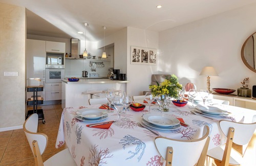 Tossa de Mar Villa | Villa 'Palmera' with Wi-Fi