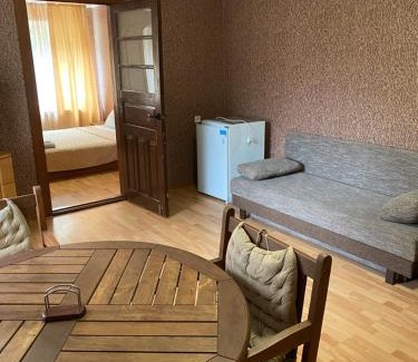 Odessa Hotel | Villa Park 411