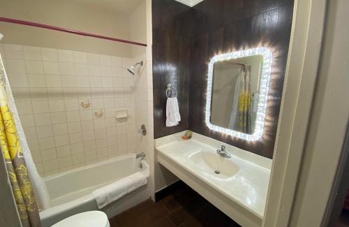 Orange Hotel | Villa Park Motel