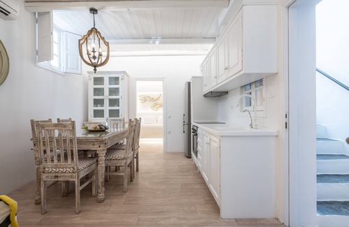 Oia Villa | Villa Pearl - Sunset & Sea View - Swimming Pool & Private Outdoor Heated Jacuzzi