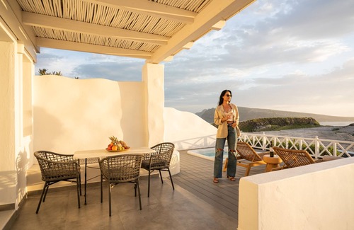 Oia Villa | Villa Pearl - Sunset & Sea View - Swimming Pool & Private Outdoor Heated Jacuzzi