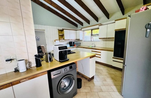 Woodmead House | Villa Picasso - 2 Bed Villa