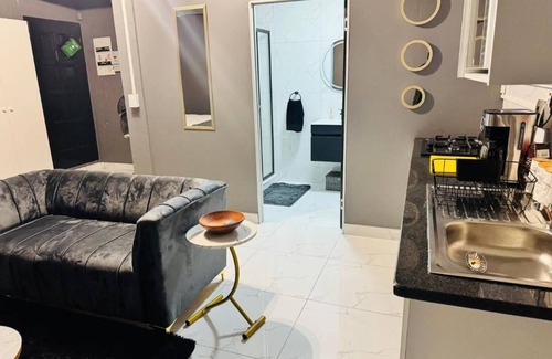 Woodmead Apartment | Villa Picasso Sandton - Executive