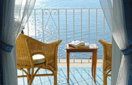 Arienzo House | Villa Pietra Santa