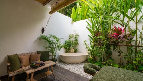 Tumbu Village Villa | Villa Pineappledream