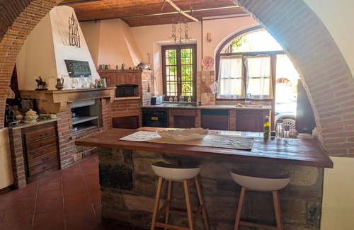 Suvereto Villa | Villa Poggio al Coniglio in Suvereto with pool