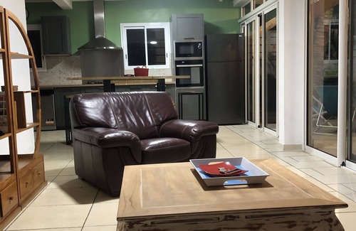 Saint-Pierre De La Reunion Villa | Villa pool/spa Tikoinjoli 974 nestled in the heart of Terre sainte saint-pierre