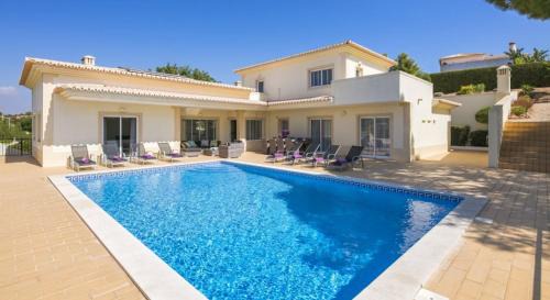 Carvoeiro Villa | Villa Povo Do Burro, Beautiful And Elegant Villa, Few Minutes Walk To Resort