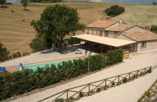 Fossombrone Villa | Villa private pool and jacuzzi in panoramic position for up to 3-4 guests.
