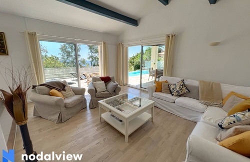 Saint-Vallier-de-Thiey Villa | Villa private pool sea view