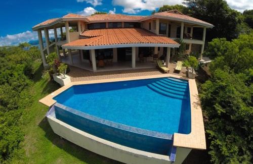 Panama Beach House | Villa Quetzal Vista Pool Villa 4br Pet Friendly