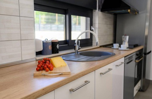 Brgod House | Villa Quinta is a modern holiday home with swimming pool and sauna, only 4 km from the sea.