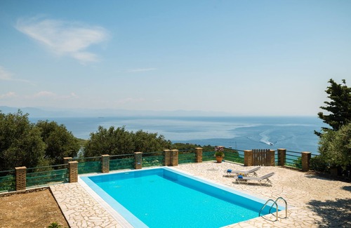 Magazia Villa | Villa Rachi