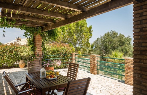 Magazia Villa | Villa Rachi