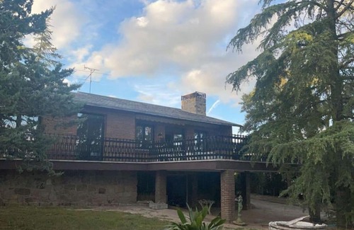 Valdemorillo House | Villa Rana, con amplio jardín, barbacoa y piscina