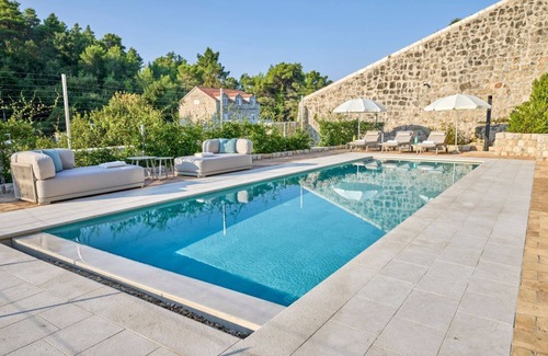 Sudurad Villa | Villa Reverie - Seven Bedroom Villa, Sleeps 14