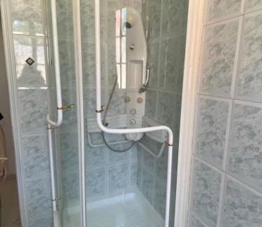 Saint-Laurent-du-Var House | Villa Reyosam, maison 6 chambres , piscine