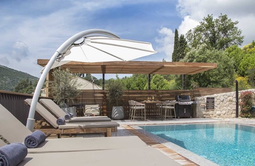 Rozat Villa | Villa Ritz - 5 star villa with a spa, Jacuzzi and sauna, pool, gym and e-bikes