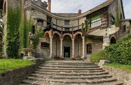 Bosisio Parini Villa | Villa Rocchetta, Enchanting Villa With 7 Br And Covered Parking By Halldis