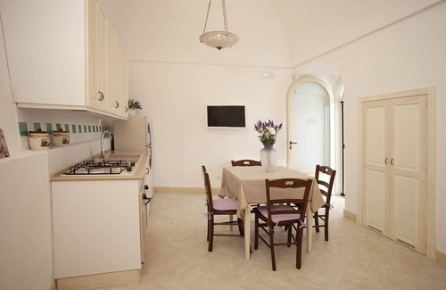Selva di Fasano Villa | Villa Rosato- App. 40sqm-2 people in the center- 5 km from the Zoosafari