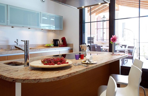 Uzes Villa | Villa Rose - A spacious luxury villa, private pool & garden,10 min walk to Uzes