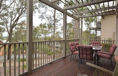 Pokolbin Villa | Villa Rose located within Cypress Lakes