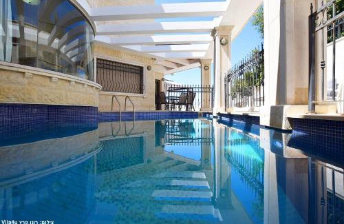 Kfar Vradim Villa | Villa Rose- Luxury Mountain Hideaway with Private Pool & Jacuzzi