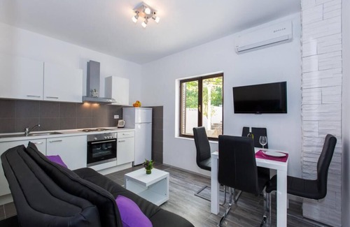 Rozat Apartment | Villa Roza - One-Bedroom Apartment