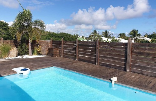 Le Moule Villa | Villa Rubis -Garden and pool