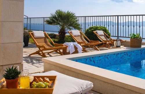 Mimice Villa | Villa S&A with heated private pool, 3 bedrooms, 3 bathrooms, playground