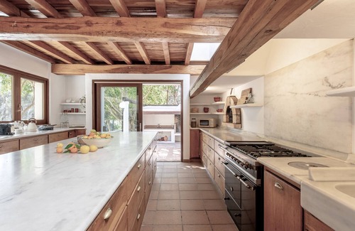 Santa Eulalia del Rio Villa | Villa Sa Tanca 6rooms ,in Puig d’en Valls, 6mins to IbizaTown, perfect for 12ppl