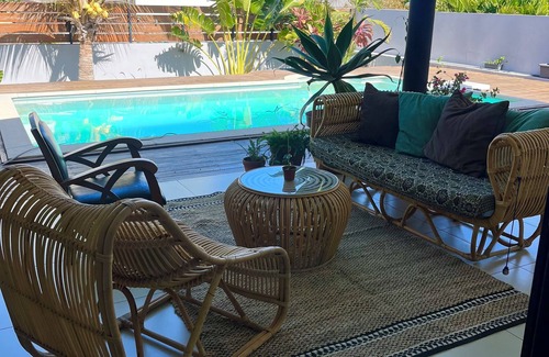 Le Centre House | Villa. Saint Louis, Reunion Island National Park