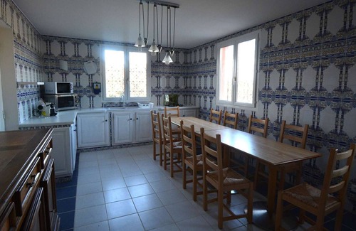 Saint-Remeze House | Villa Saint-Remèze, 5 bedrooms, 13 persons