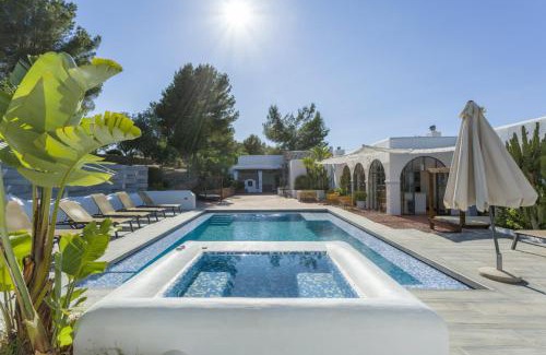 Puig d'en Valls Villa | Villa Savines is a luxury villa close to Ibiza Town and Playa Den Bossa