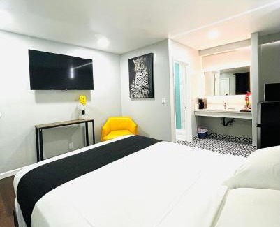 El Cajon Hotel | Villa Serena