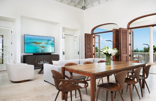 Long Bay Villa | Villa Shambhala 3 BR
