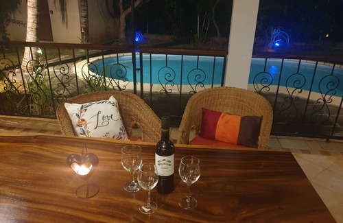 La Preneuse Villa | Villa - Sleeps 7 - Pets Ok - Pool - Parking