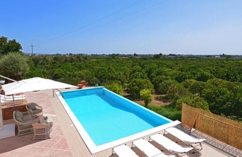 Syracuse Villa | Villa Smeraldo by Interhome