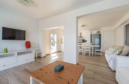 Torre Colonna-sperone Apartment | Villa Sole by Wonderful Italy - Alicudi con Piscina