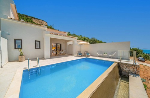 Mousata Villa | Villa Straw Cottage by Villa Plus