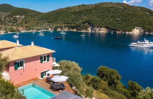 Nidri Villa | Villa Thalassa Desimi by Villa Plus