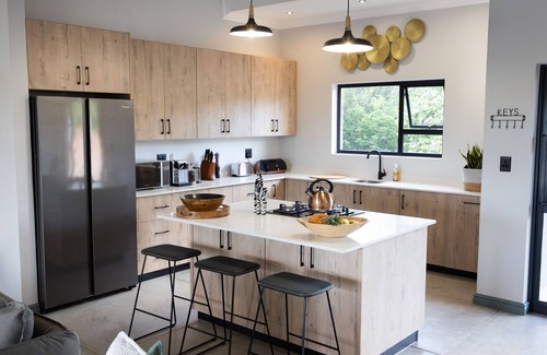 Hoedspruit Villa | Villa Thornybush: Light and elegantly designed villa