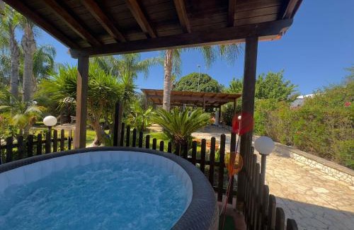 Santa Cesarea Terme Villa | Villa tipica sulla costa salentina con Jacuzzi
