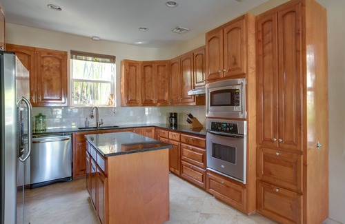 Placencia Villa | Villa Tipsy Gecko - Belize 5 Bedroom Beachfront Home with Private Pool and Chef