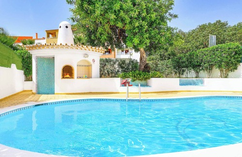 Correeira Villa | Villa Torcato - Five Bedroom Villa, Sleeps 10