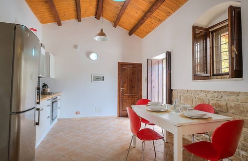 Casa Papa Villa | Villa Tormalina: An elegant and welcoming villa in a quiet position, surrounded by the Sicilian countryside, with Free WI-FI.