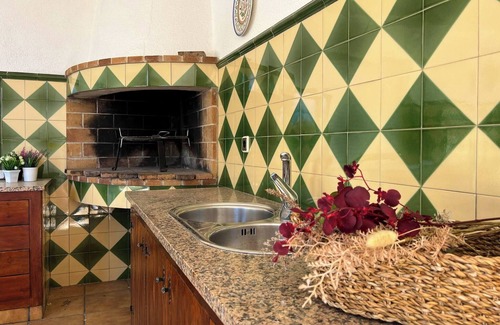 Sant Jaume dels Domenys Villa | Villa Torreón - Gran piscina y jardín, BBQ, Wifi